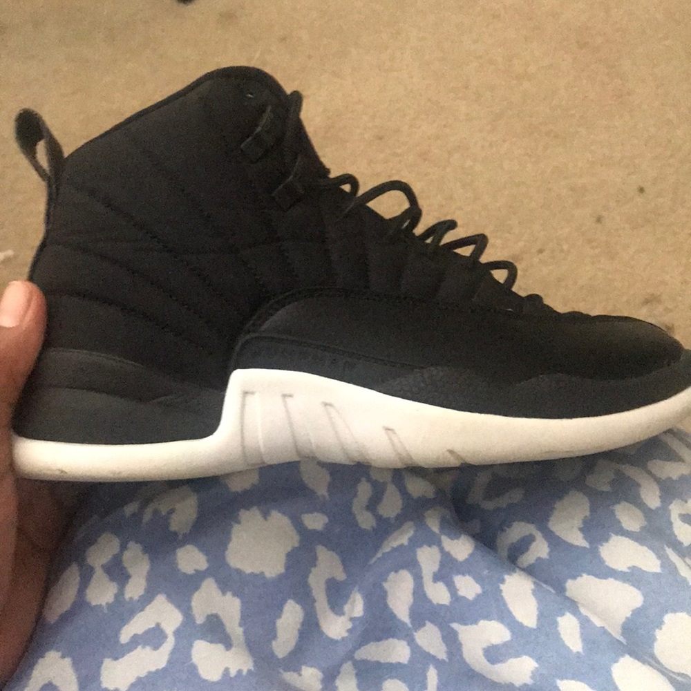 Jordan 12s size 8 in men